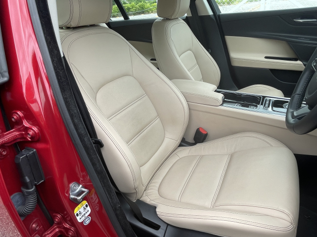 XE2.0プレステージ 1オーナー車！走行1.4万㌔！