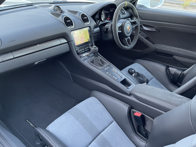 718ｹｲﾏﾝＧＴ４　ＲＳ　MY2022 ﾌﾙﾊﾞｹｯﾄｼｰﾄ！走行2,230ＫＭ！