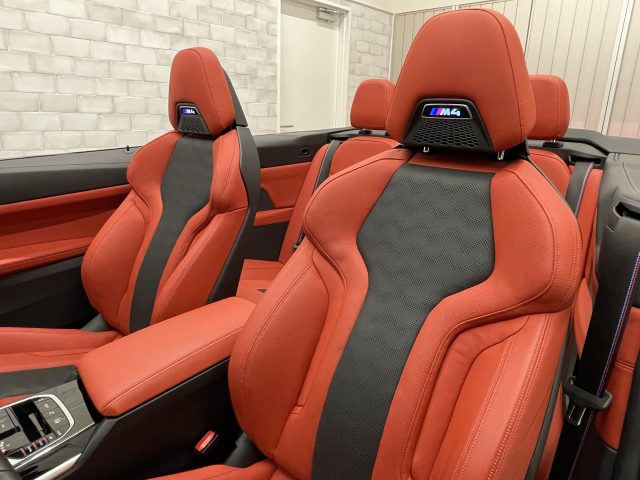 Ｍ４カブリオレ ｺﾝﾍﾟﾃｲｼｮﾝＭ　xDrive【左】