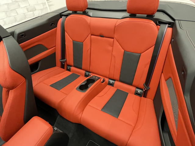 Ｍ４カブリオレ ｺﾝﾍﾟﾃｲｼｮﾝＭ　xDrive【左】