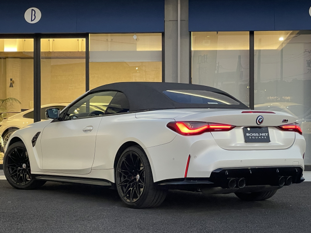 Ｍ４カブリオレ ｺﾝﾍﾟﾃｲｼｮﾝＭ　xDrive【左】
