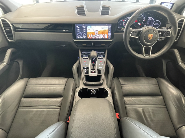 カイエン3.0ﾍﾞｰｽｸﾞﾚｰﾄﾞ ｵﾌﾟｼｮﾝ210万！！