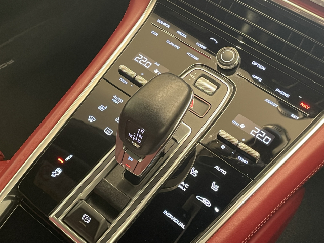ﾊﾟﾅﾒｰﾗ4　Eｰﾊｲﾌﾞﾘｯﾄﾞ ｵﾌﾟｼｮﾝ218万!ﾚｻﾞｰｲﾝﾃﾘｱ!