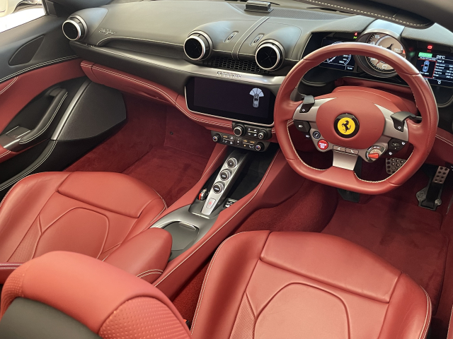 ポルトフィーノ ★ディーラー車★右H★走行1万KM