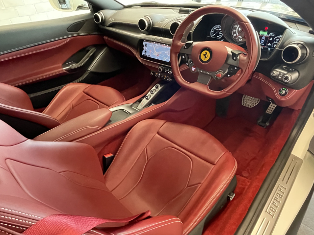 ポルトフィーノ ★ディーラー車★右H★走行1万KM