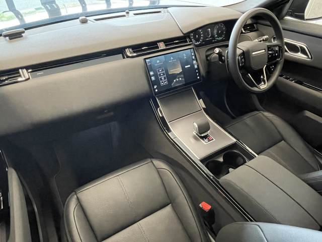 ヴェラール ﾀﾞｲﾅﾐｯｸSE P400e OP51万新車総額1,145万！