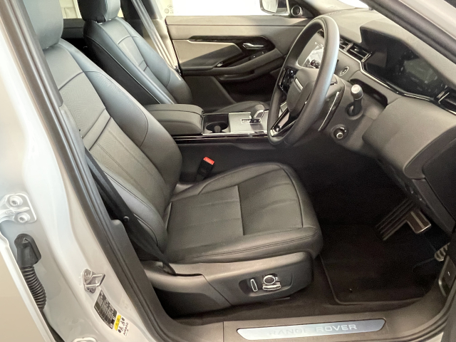 イヴォークﾀﾞｲﾅﾐｯｸHSE P300e ｵﾌﾟｼｮﾝ45万！新車総額950万！