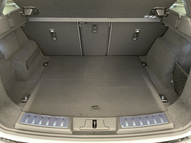 イヴォークﾀﾞｲﾅﾐｯｸHSE P300e ｵﾌﾟｼｮﾝ45万！新車総額950万！