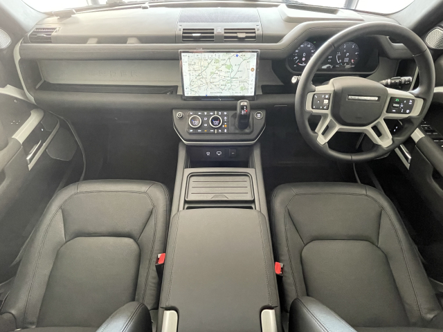 ディフェンダー130SE　D300 ｵﾌﾟｼｮﾝ108万！新車総額1,270万！