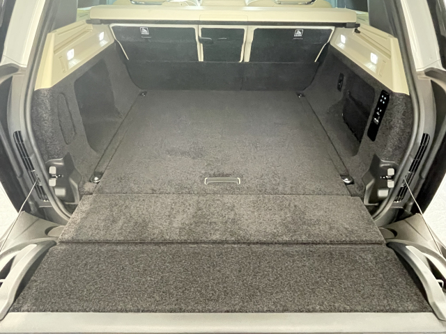 レンジローバーHSE P550e ｼｮｰﾄﾎｲｰﾙﾍﾞｰｽ