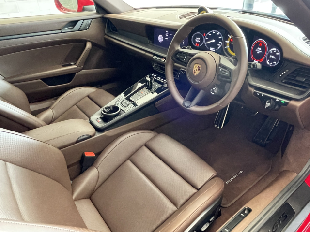 911ｶﾚﾗ4GTS（992．1） 1オナ！ｵﾌﾟｼｮﾝ412万！