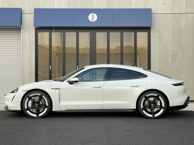 パフォーマンスPKG＋ ｵﾌﾟｼｮﾝ505万！新車総額1,760万