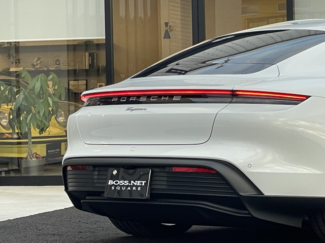 パフォーマンスPKG＋ ｵﾌﾟｼｮﾝ505万！新車総額1,760万