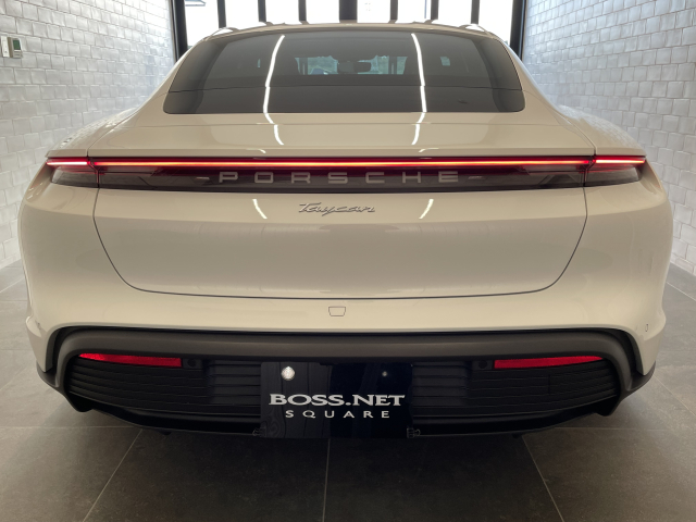 パフォーマンスPKG＋ ｵﾌﾟｼｮﾝ505万！新車総額1,760万