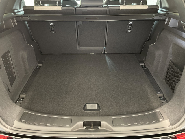 ディスカバリースポーツ ﾀﾞｲﾅﾐｯｸHSE　P300e