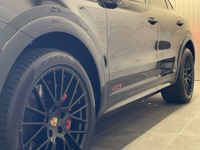 カイエンクーペＧＴＳ後期モデル ｵﾌﾟｼｮﾝ242・新車総額2,230万！