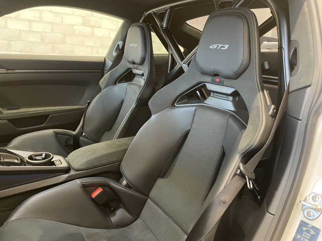 911GT3【992.2】左・PDK 【OP】377万