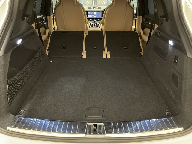 カイエン3.0 ｵﾌﾟｼｮﾝ185万・1ｵｰﾅｰ車