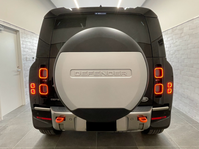 ディフェンダー 110Xﾄﾛﾌｨｰｴﾃﾞｲｼｮﾝ