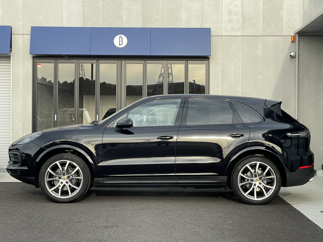 カイエン3.0　オプション262万！ 21ｴｸｽｸﾙｰｼﾌﾞﾃﾞｻﾞｲﾝ