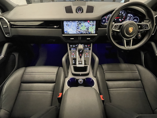 カイエン3.0　オプション262万！ 21ｴｸｽｸﾙｰｼﾌﾞﾃﾞｻﾞｲﾝ