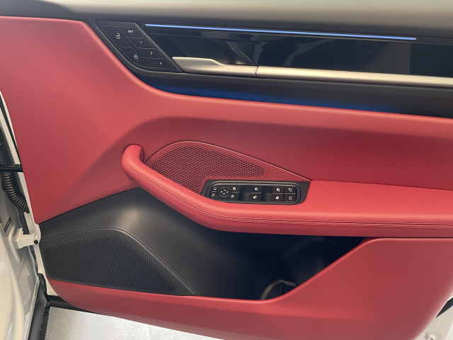 マカン4　EV ｵﾌﾟｼｮﾝ125万！