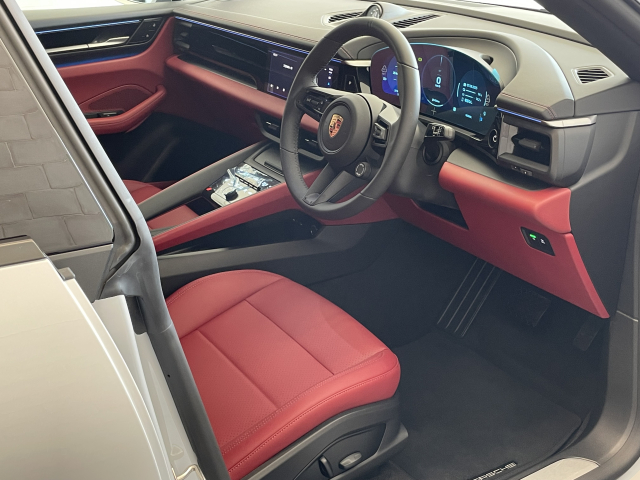 マカン4　EV ｵﾌﾟｼｮﾝ125万！