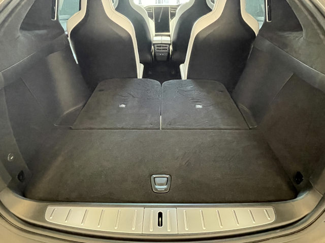 モデルX　P100D 法人1オナ・OP263万総額2,000万