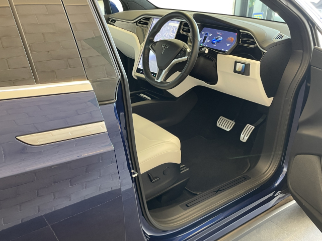 モデルX　P100D 法人1オナ・OP263万総額2,000万