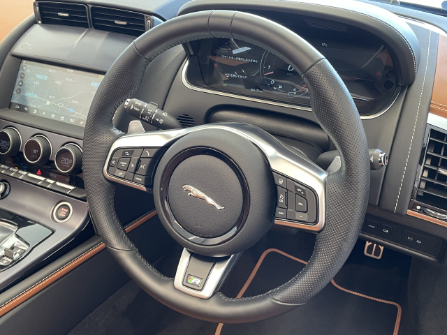 Fタイプコンバーチブル R　5.0L　P575　AWD