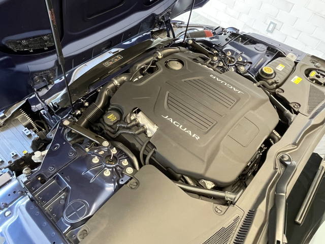 Fタイプコンバーチブル R　5.0L　P575　AWD