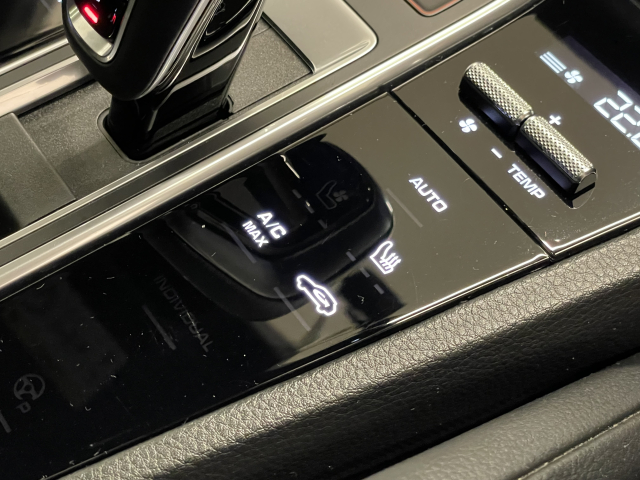 カイエンSクーペ　ｽﾎﾟｰﾂｸﾛﾉpkg D点検車検記録9回