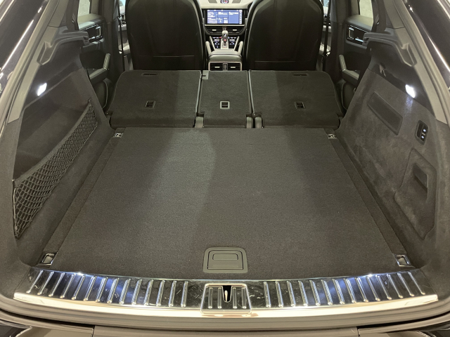 カイエンSクーペ　ｽﾎﾟｰﾂｸﾛﾉpkg D点検車検記録9回
